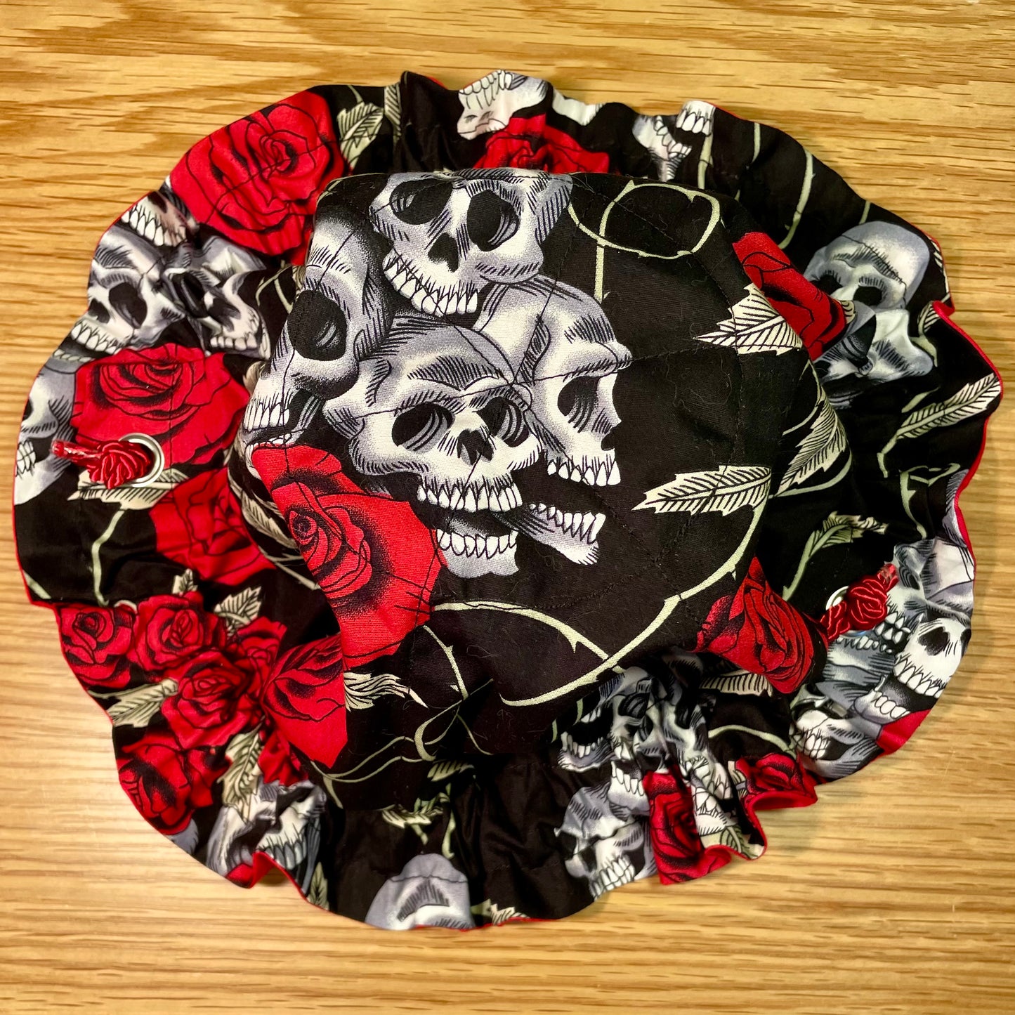 Skull and Roses Dice Bag with Pockets