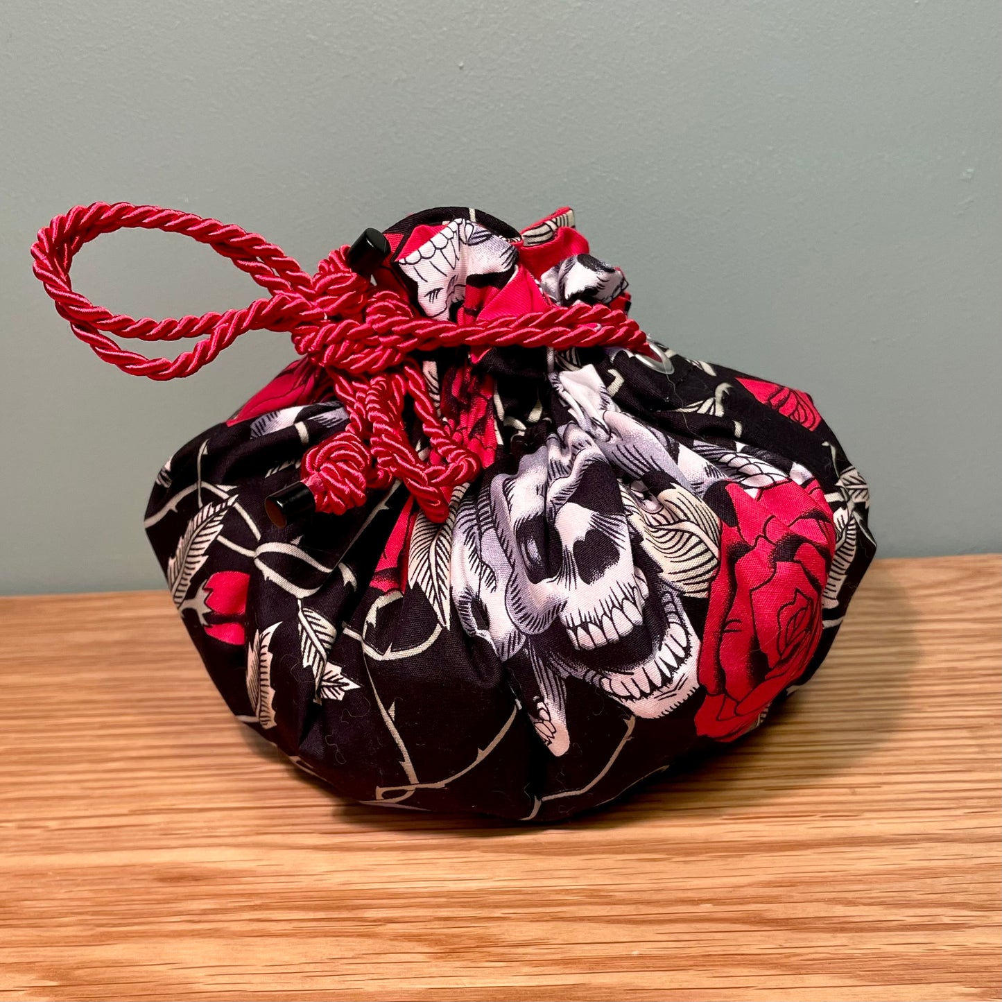 Skulls and Roses Bag of Dice Holding